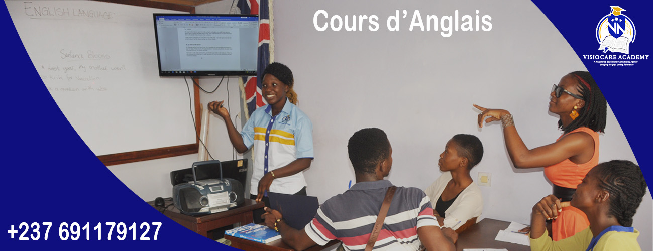 Cours d'anglais en salle de classe du centre linguistique visiocare academy